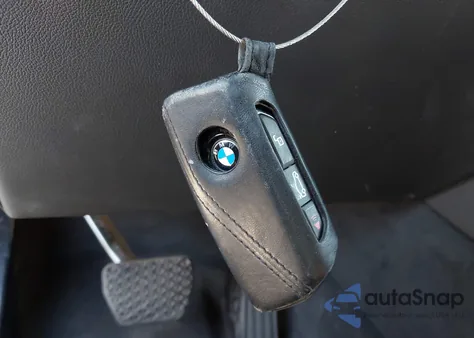 2023 BMW X7 xDrive40I z USA, uszkodzony, nr VIN 5UX23EM07P9R88373